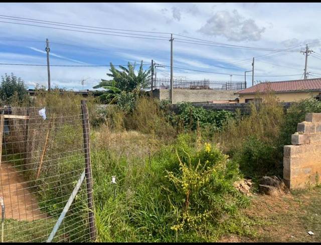 LAND FOR SALE IN STRETFORD